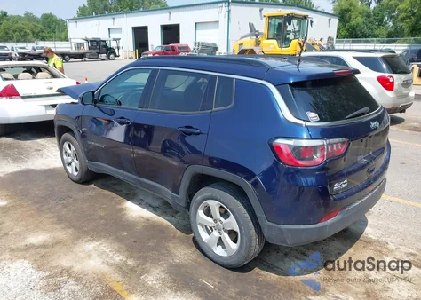 2020 Jeep Compass Latitude 4X4 z USA, uszkodzony, nr VIN 3C4NJDBB1LT116744